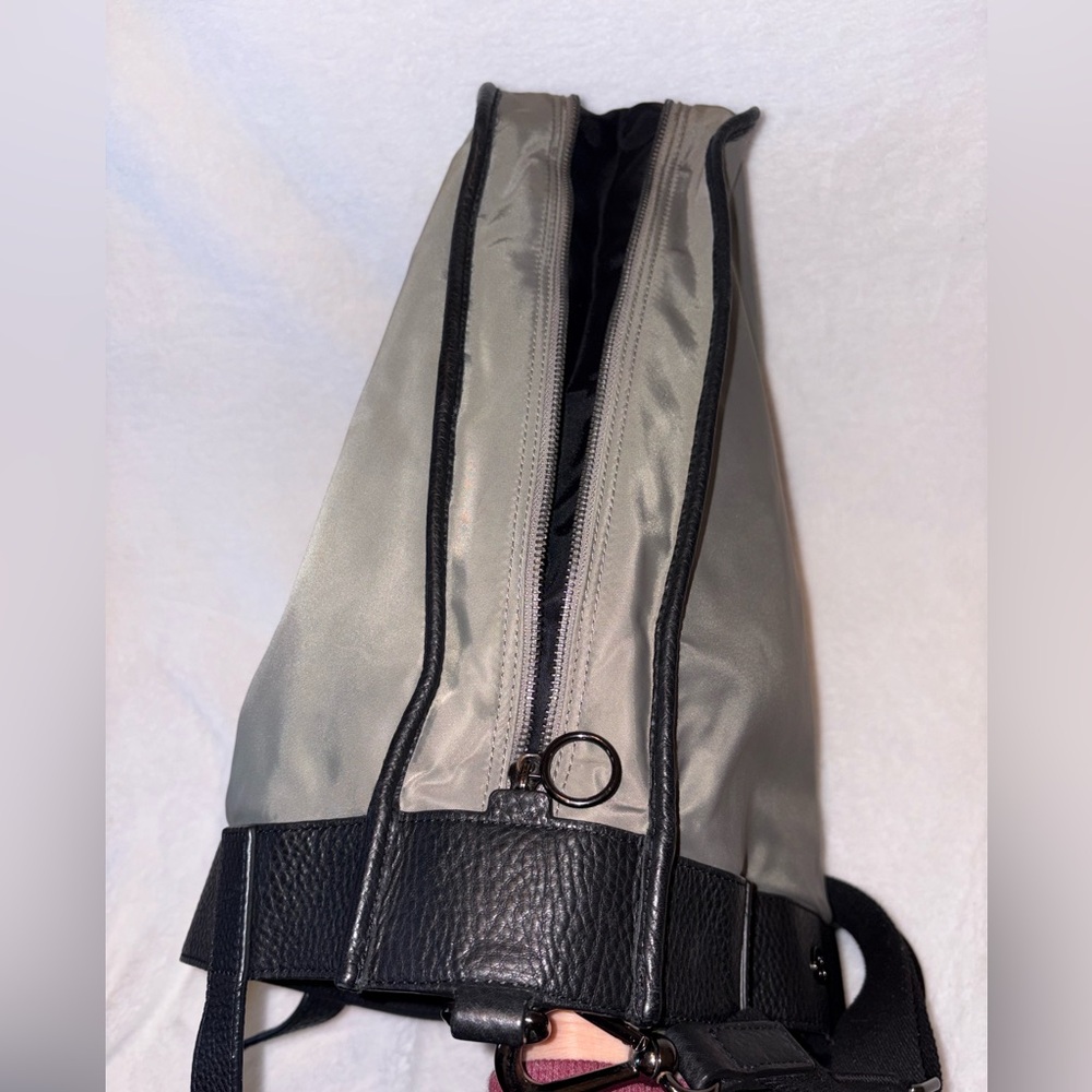 EUC HUGE Lululemon Now & Always Tote Laptop BagTHE BIG ONE LEATHER & NYLON EUC - Picture 12 of 17
